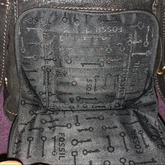 Fossil Leather Organizer Cross Body Bag - Picture 5 of 6
